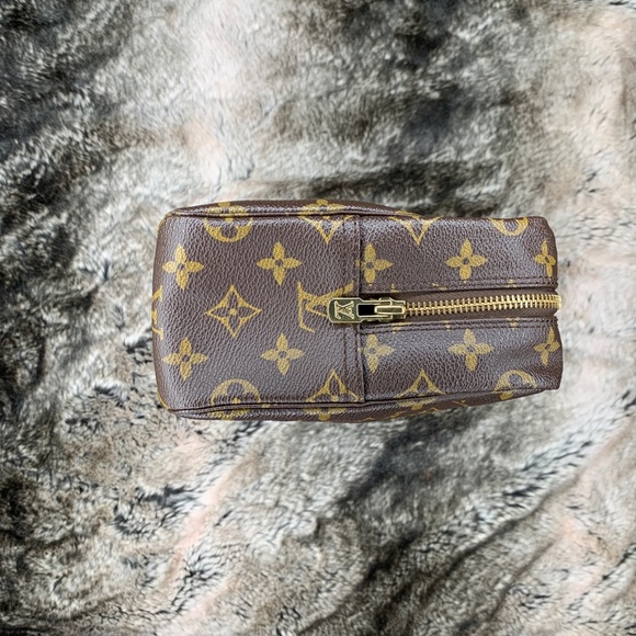 💯 Auth LOUIS VUITTON Monogram Trousse Toilette 28 - Picture 4 of 8
